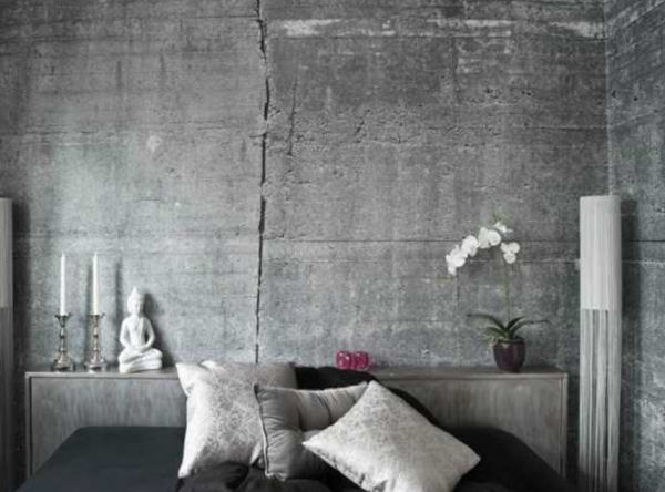 Dinding kamar dengan tampilan beton kasar